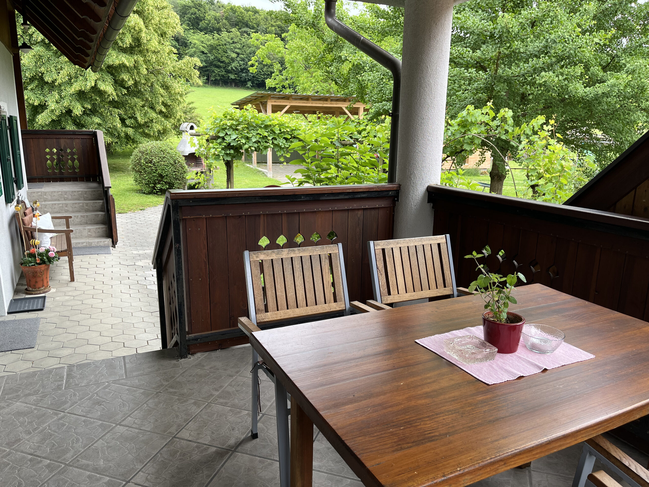 Ferienwohnung Familienglück im Landhaus Bender mit privater Terrasse eigenem Gartenzugang